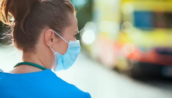 5 benchmarks for financial incentives in healthcare recruiting